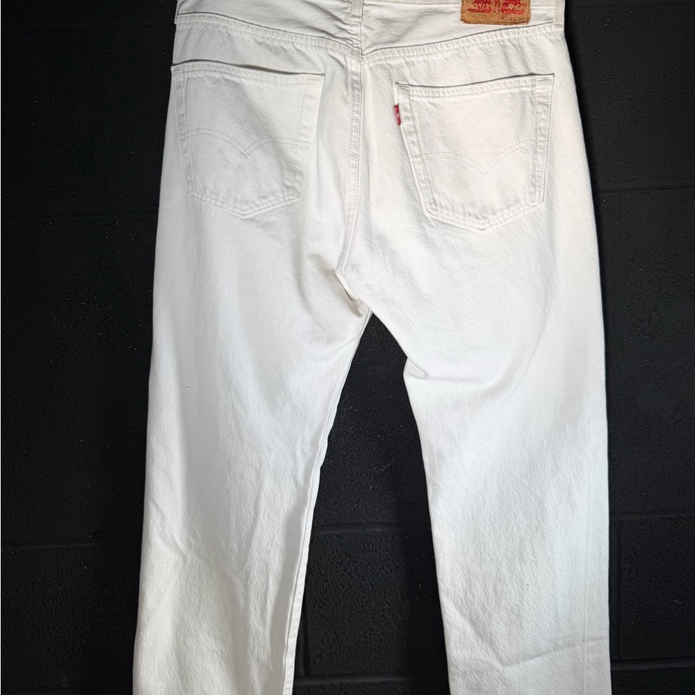 Levi's Men's White Straight Jeans - Picture 13 of 16